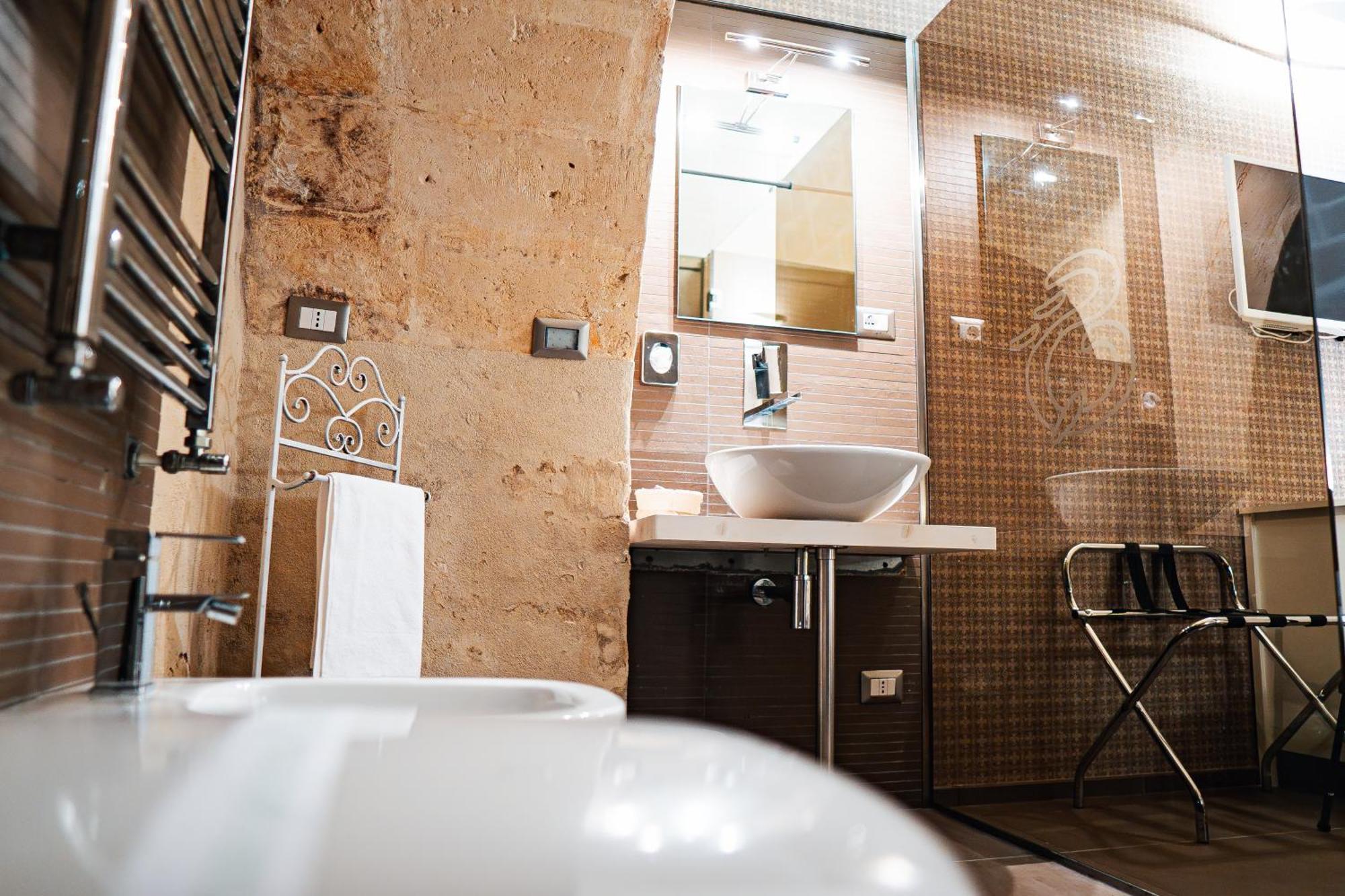 Ai Quarti Sottani Hotel Matera Bagian luar foto